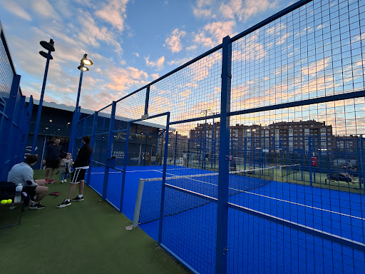 Clases de Pádel en Madrid: Encuentra Padel Cerca de Ti