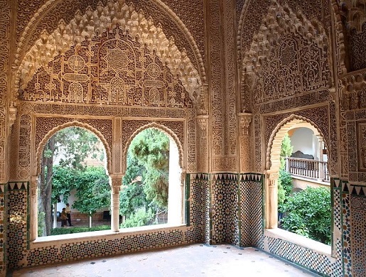cómo se analizan y construyen los mosaicos de la Alhambra