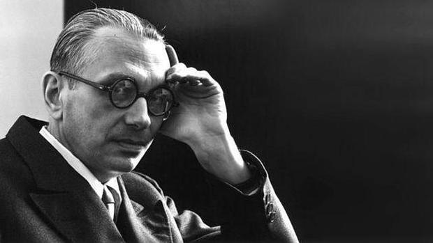 Cómo se relaciona la conexión de Gödel con la matemática moderna