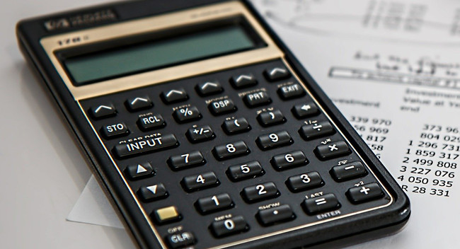 Conoces alguna calculadora online para módulos y productos escalares