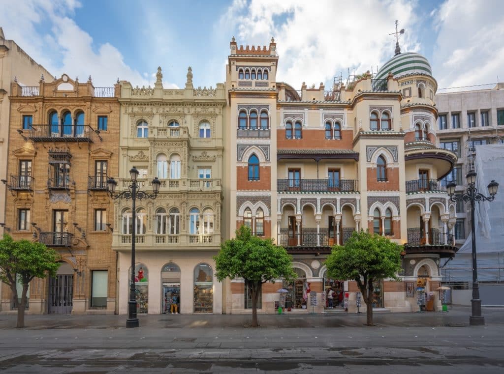 Edificio La Adriática: Joyas arquitectónicas de Sevilla