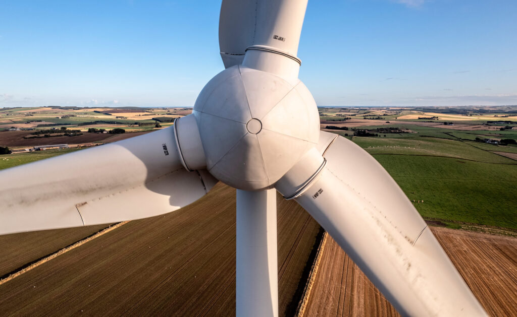 Puede explicarse la conservación de la energía mecánica