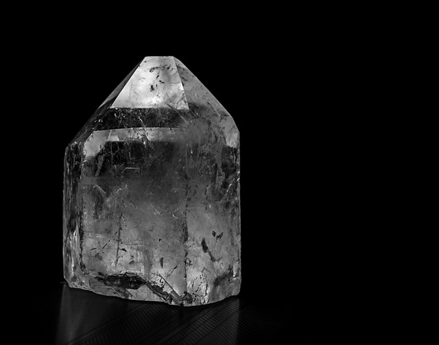 Qué son los cristales y cuáles son sus propiedades en materiales